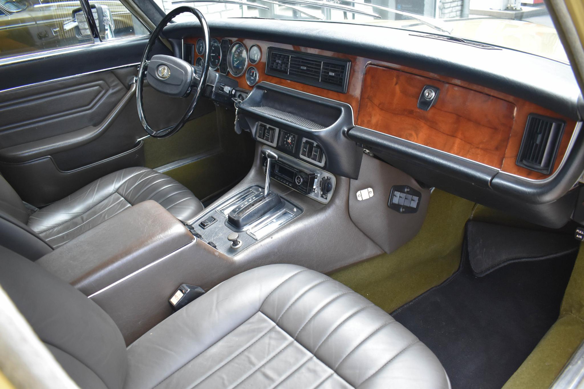35743786-8.jpg