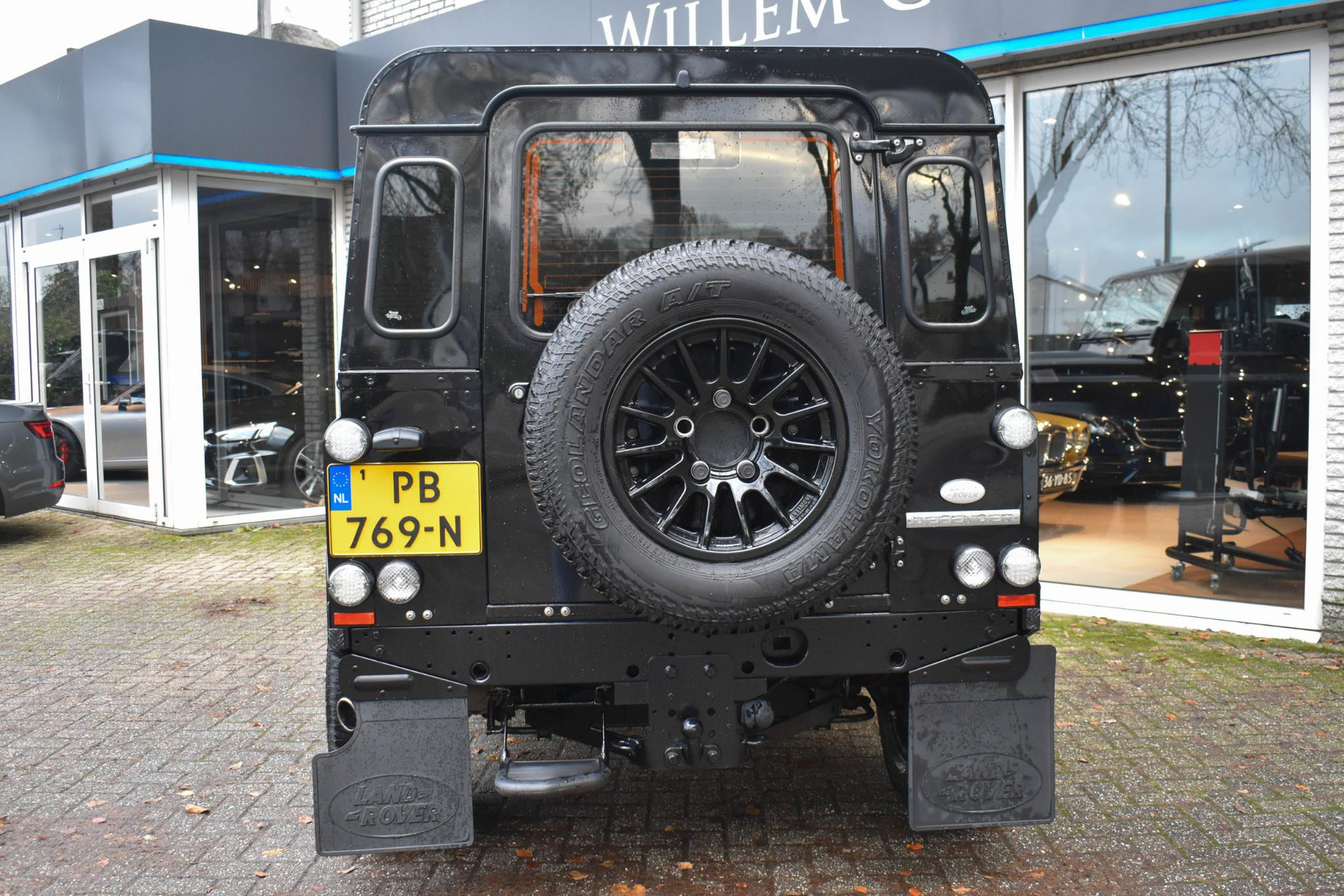 40997522-23.jpg