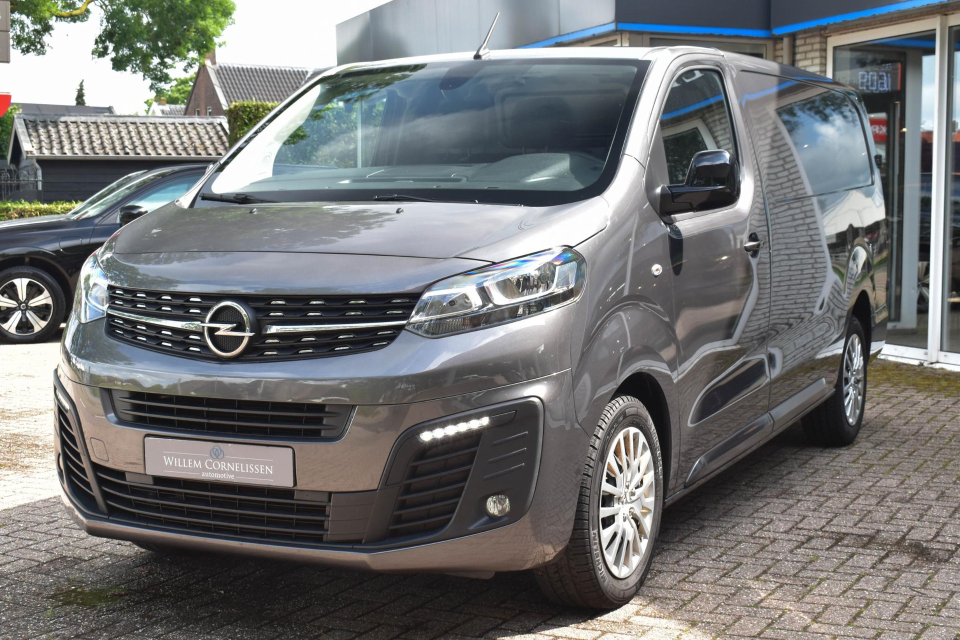 45658480-26.jpg