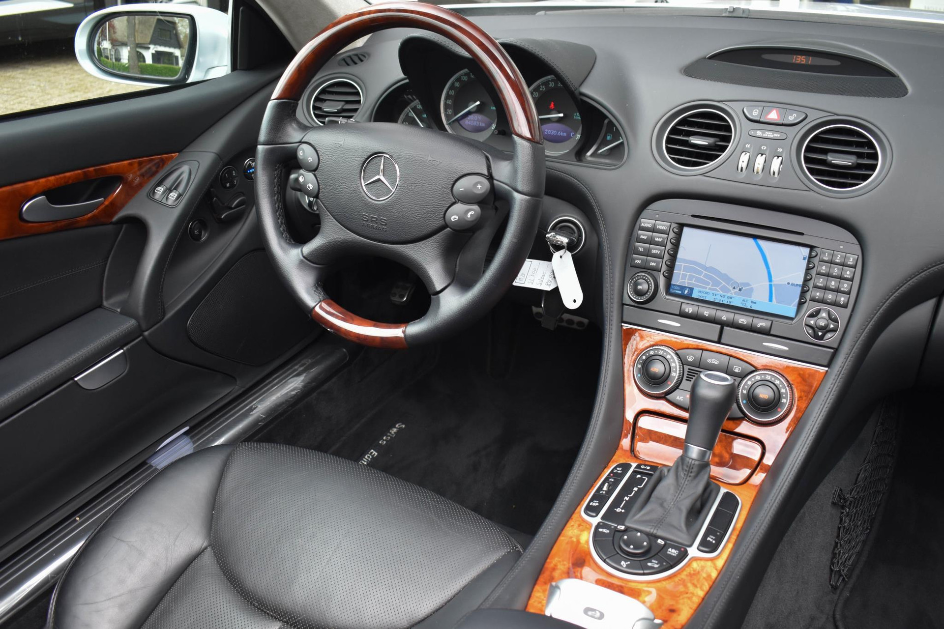 46947210-21.jpg