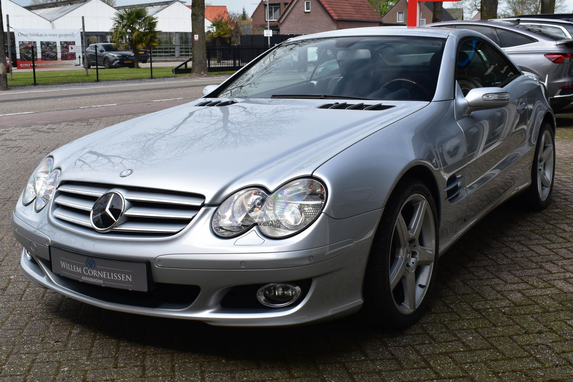 46947210-48.jpg