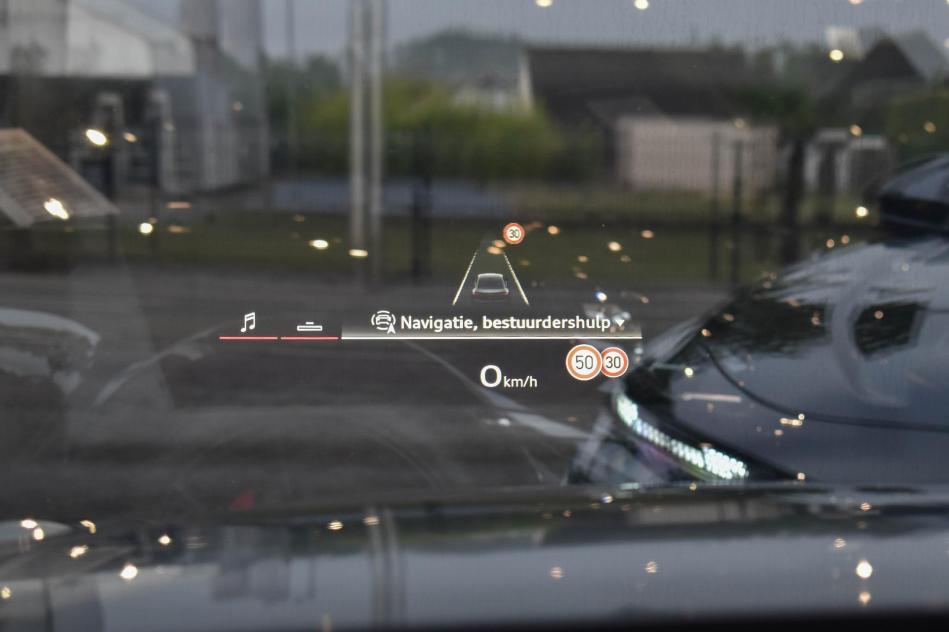 47567424-11.jpg