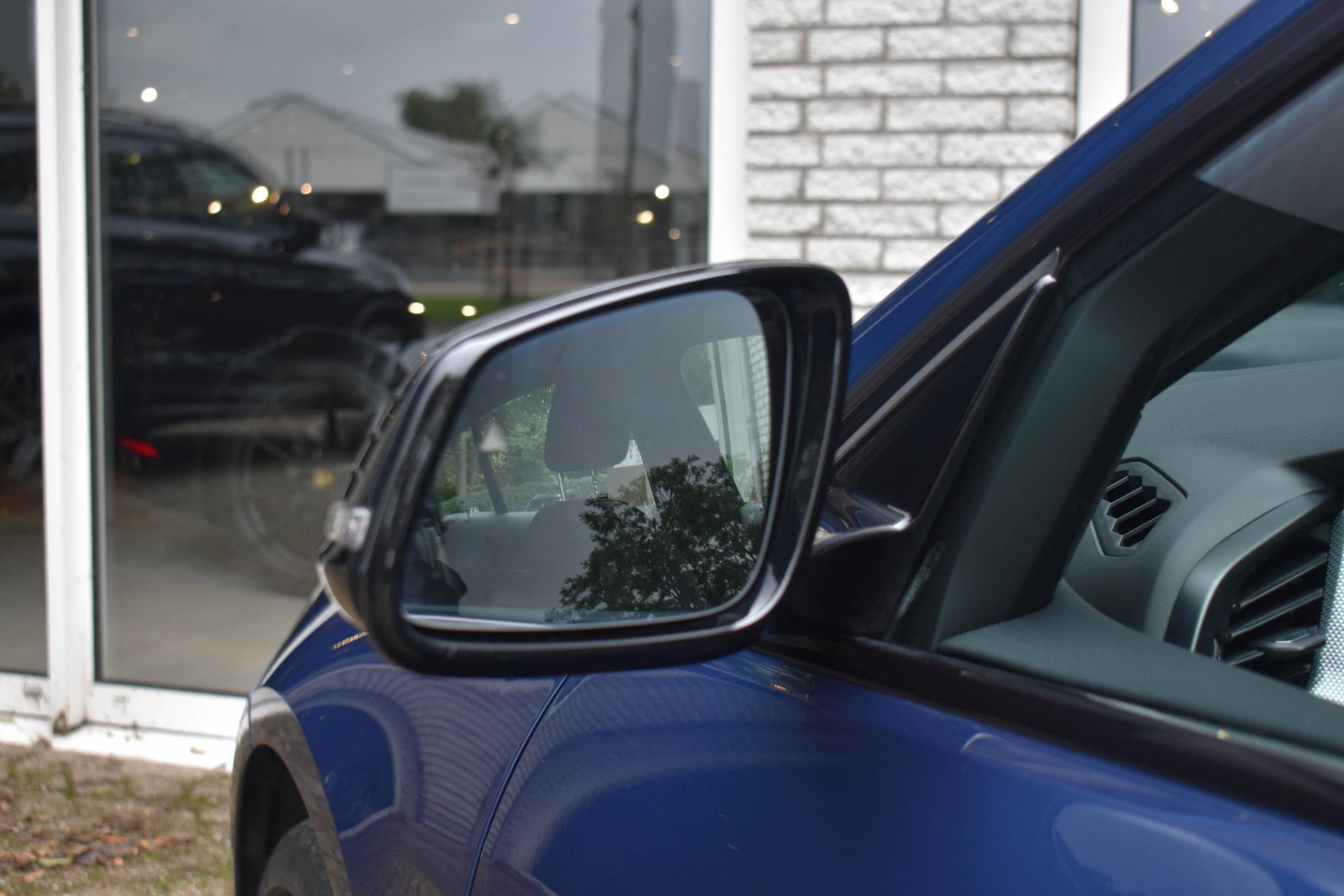 48192691-44.jpg