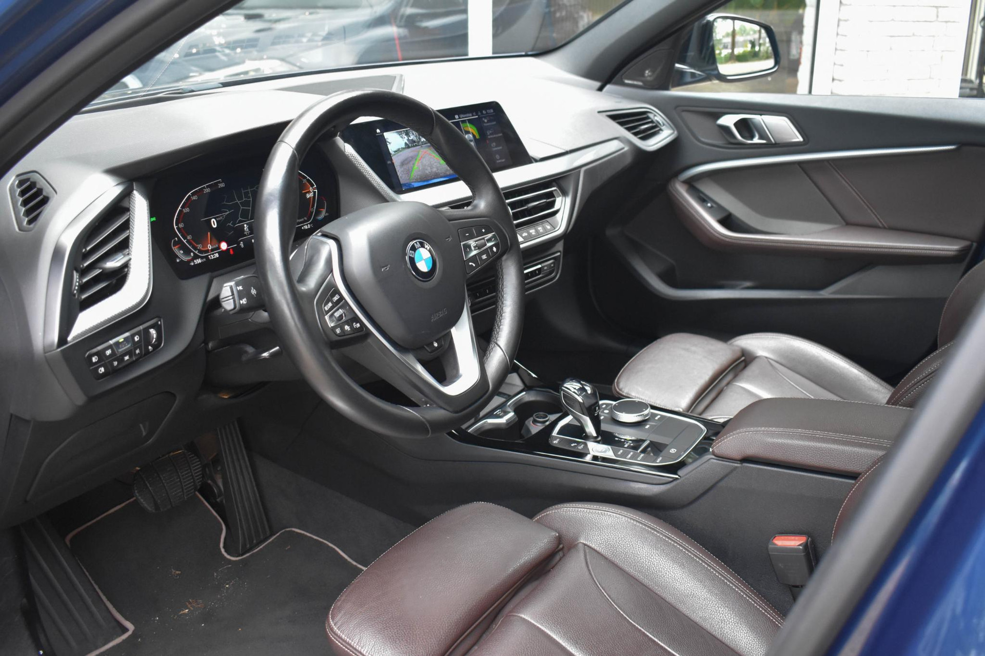 48192691-9.jpg