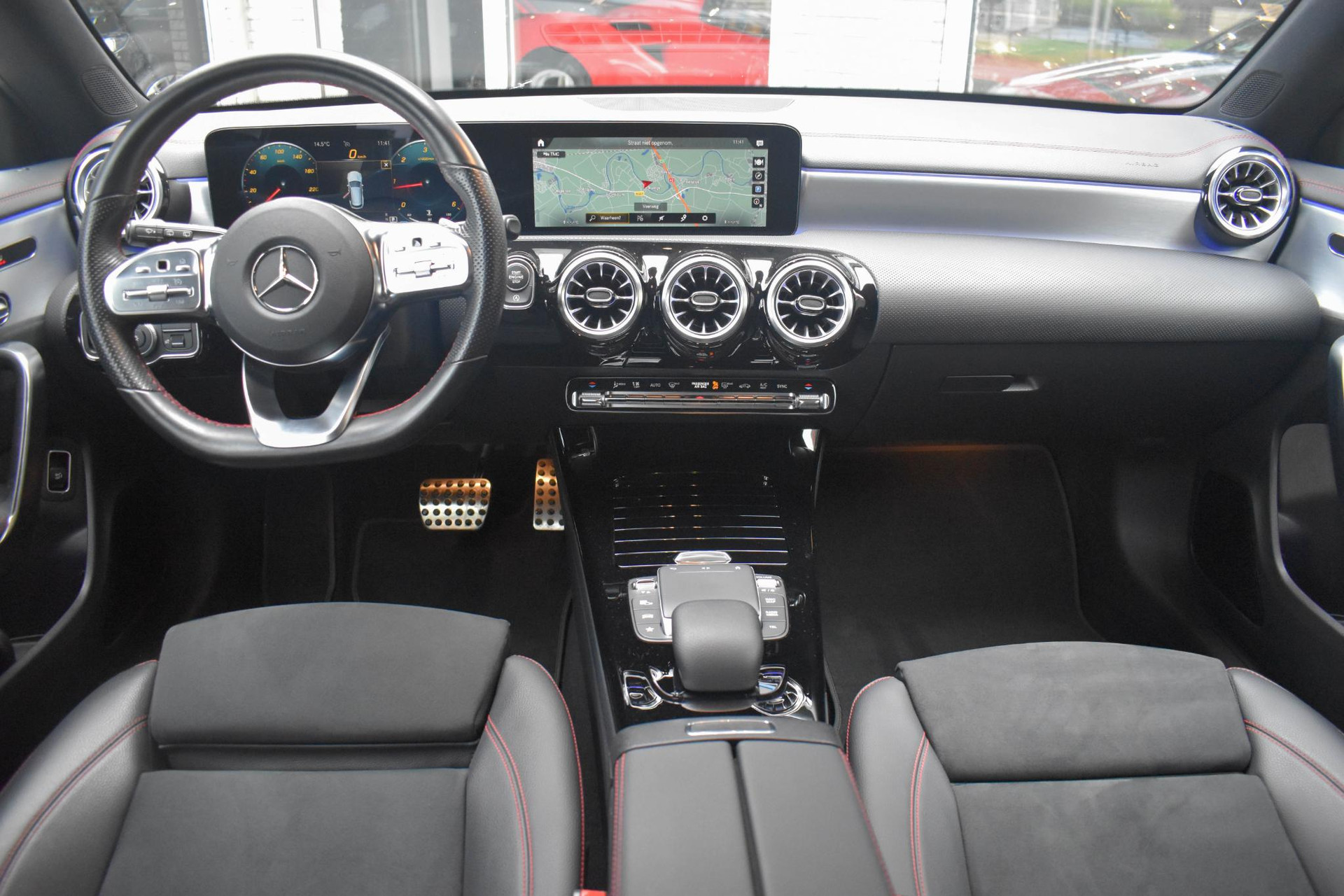 48260583-1.jpg