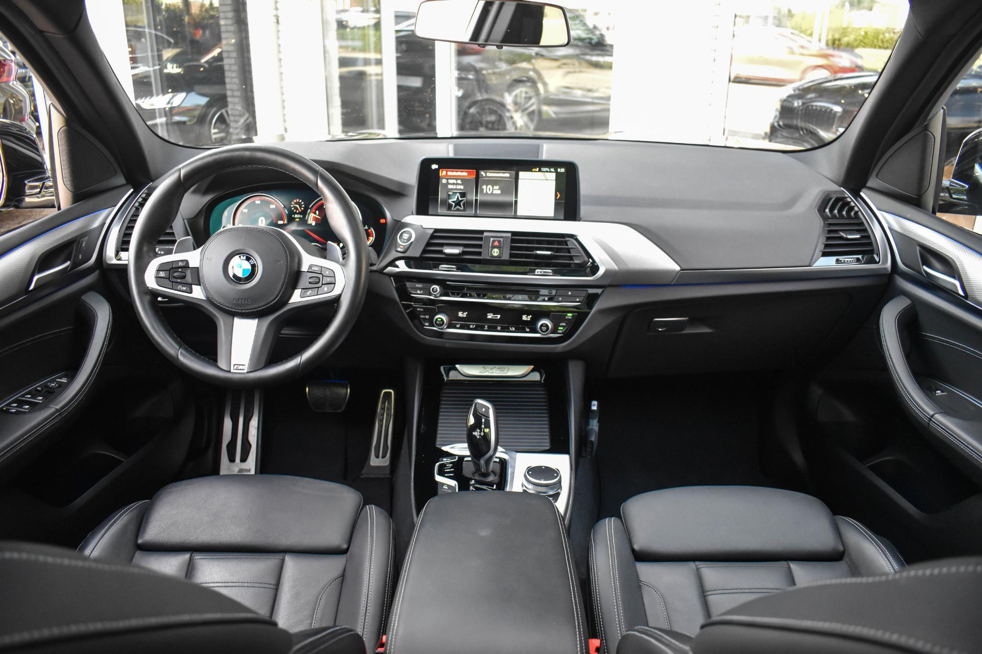 54896360-44.jpg