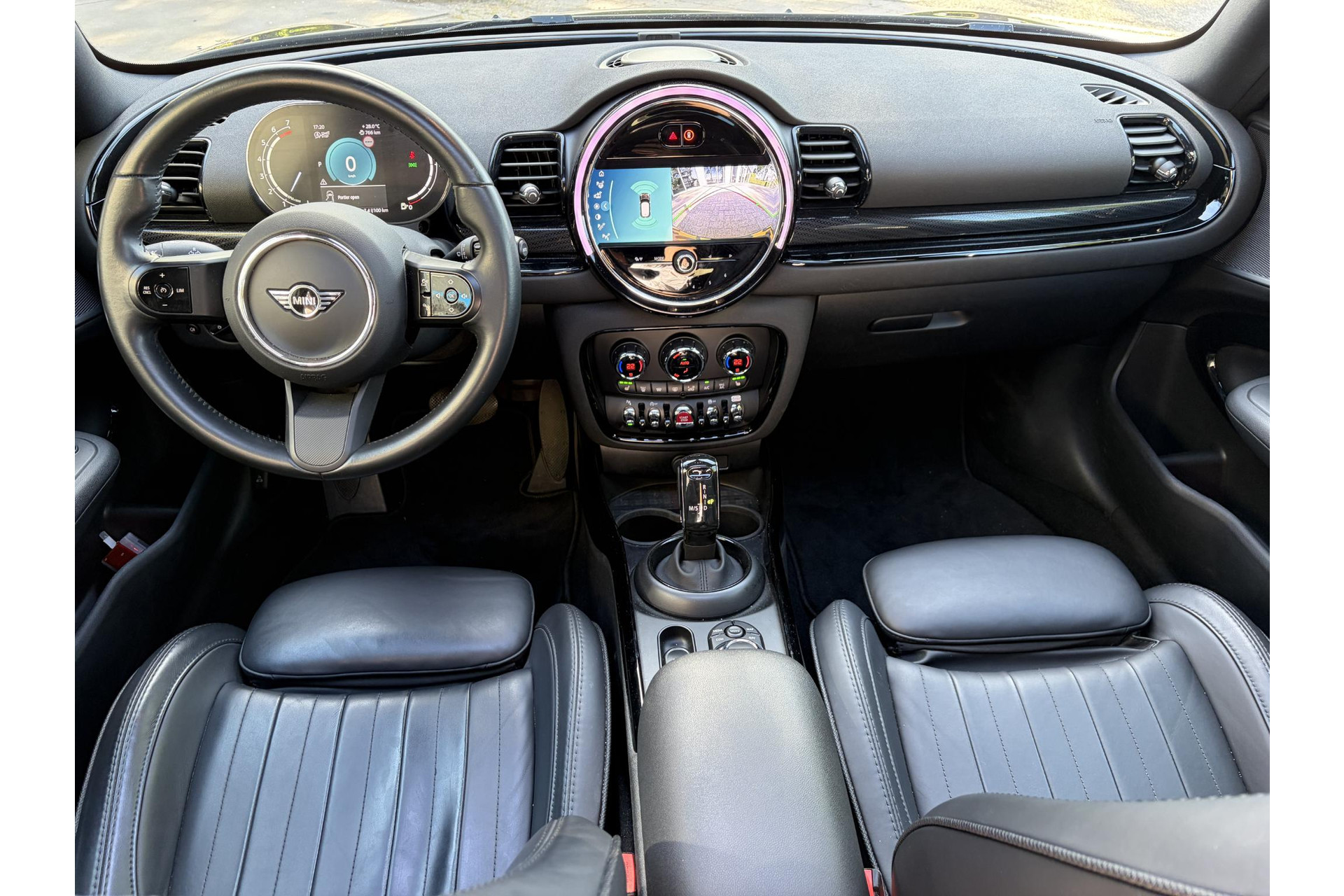 56119547-1.jpg