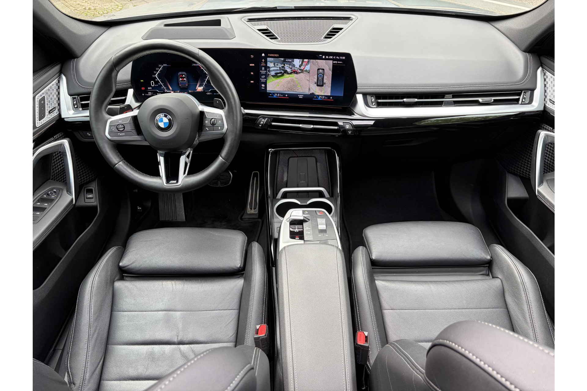 56708845-1.jpg